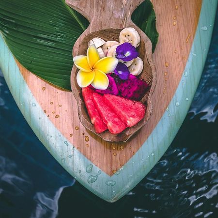 Seaside Tribe - Boutique Surf Stay & Retreat تاناه لوت المظهر الخارجي الصورة