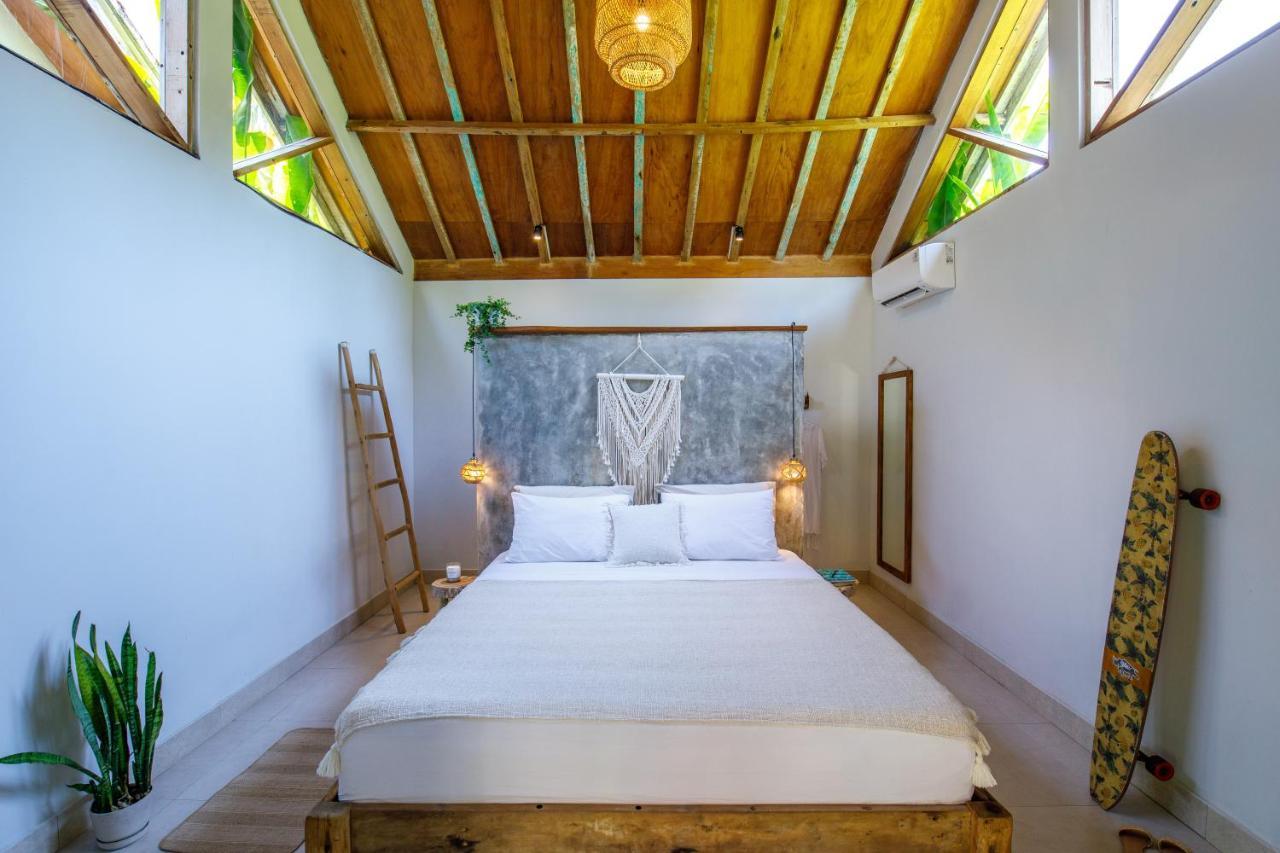 Seaside Tribe - Boutique Surf Stay & Retreat تاناه لوت المظهر الخارجي الصورة