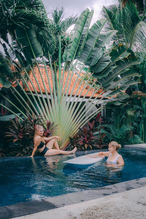 Seaside Tribe - Boutique Surf Stay & Retreat تاناه لوت المظهر الخارجي الصورة